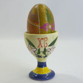 Деревянное расписное яйцо с керамической подставкой